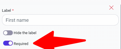 لوحة إعدادات الحقل في Easy Form Builder تُظهر مفتاح التبديل الخاص بخيار "إلزامي" (Required) في حالتي التشغيل والإيقاف.